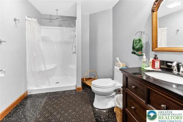 $1,325,000 | 5820 Harvest Place, Schnecksville, PA 18078