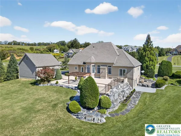 $1,325,000 | 5820 Harvest Place, Schnecksville, PA 18078