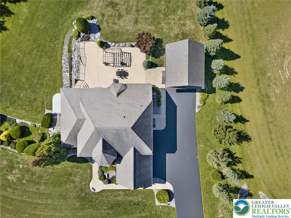$1,325,000 | 5820 Harvest Place, Schnecksville, PA 18078