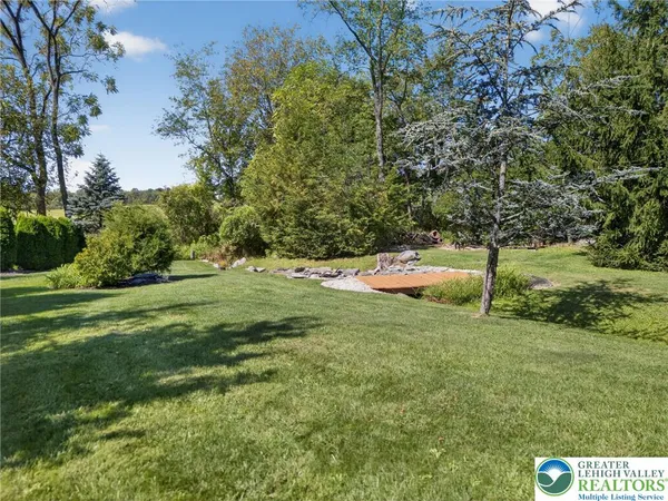 $1,325,000 | 5820 Harvest Place, Schnecksville, PA 18078