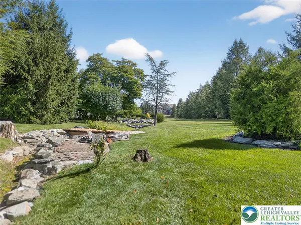 $1,325,000 | 5820 Harvest Place, Schnecksville, PA 18078