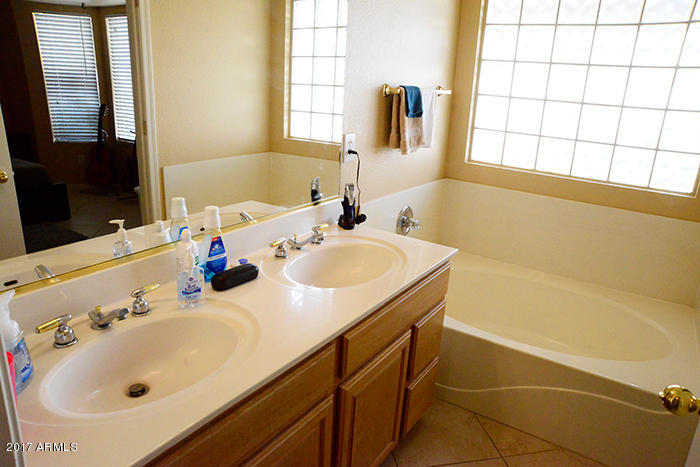 2270 East Willow Wick Road Gilbert, AZ 85296 - Photo 11 of 25 11