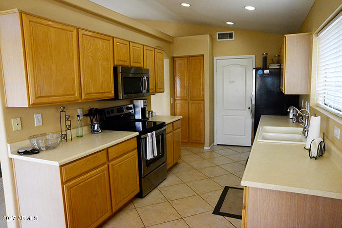 2270 East Willow Wick Road Gilbert, AZ 85296 - Photo 5 of 25 5