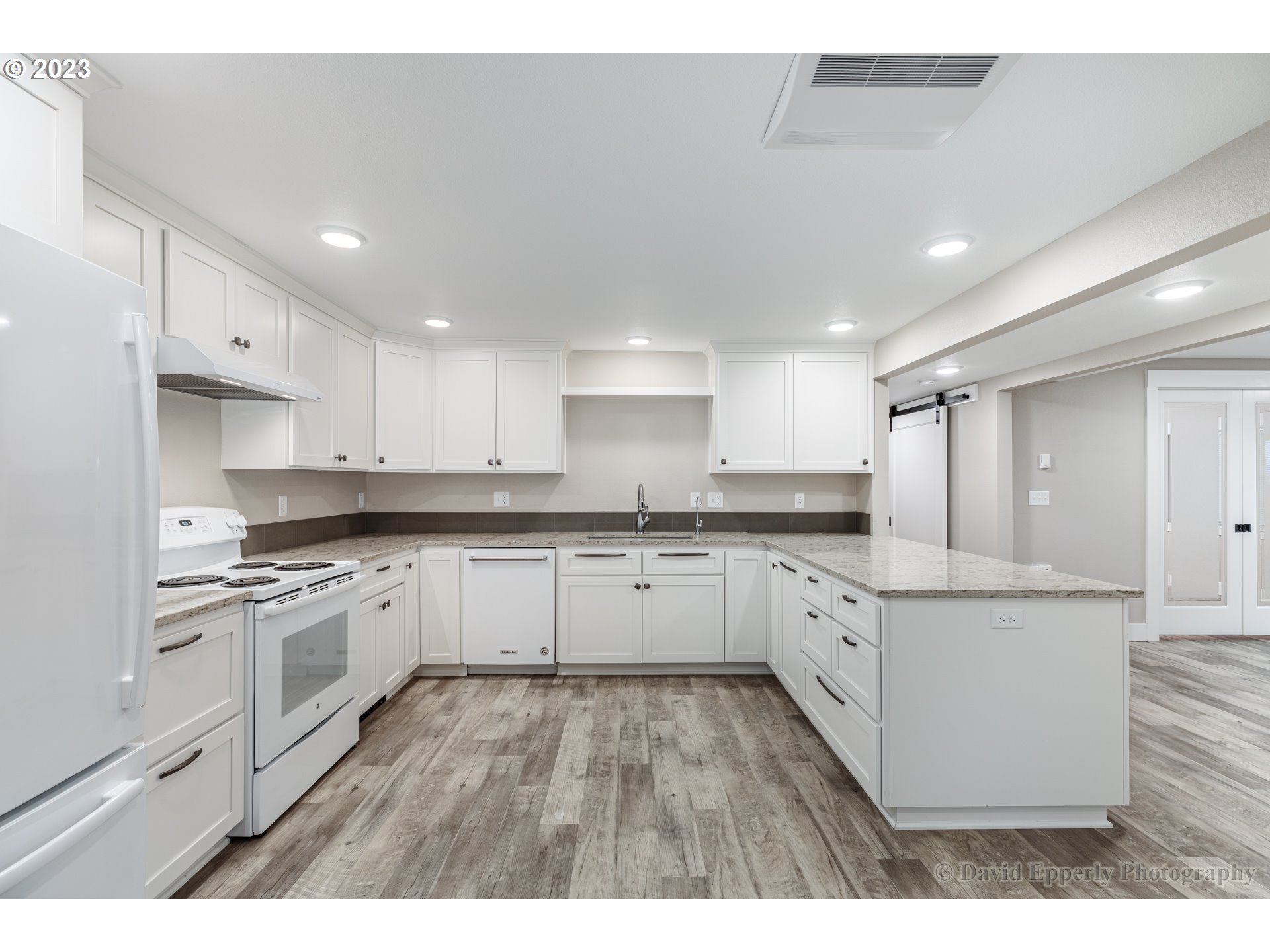 32779 Northwest Ridge Drive Scappoose, OR 97056 - Photo 17 of 32 Kitchen