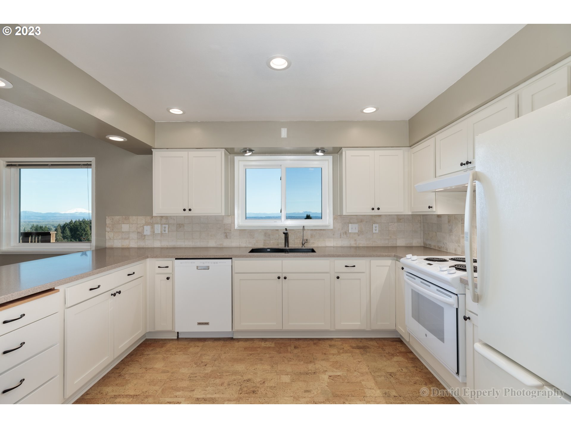 32779 Northwest Ridge Drive Scappoose, OR 97056 - Photo 7 of 32 Kitchen