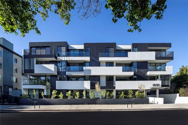 $4,300 | 12012 Valleyheart Drive, Unit 203, Studio City, CA 91604