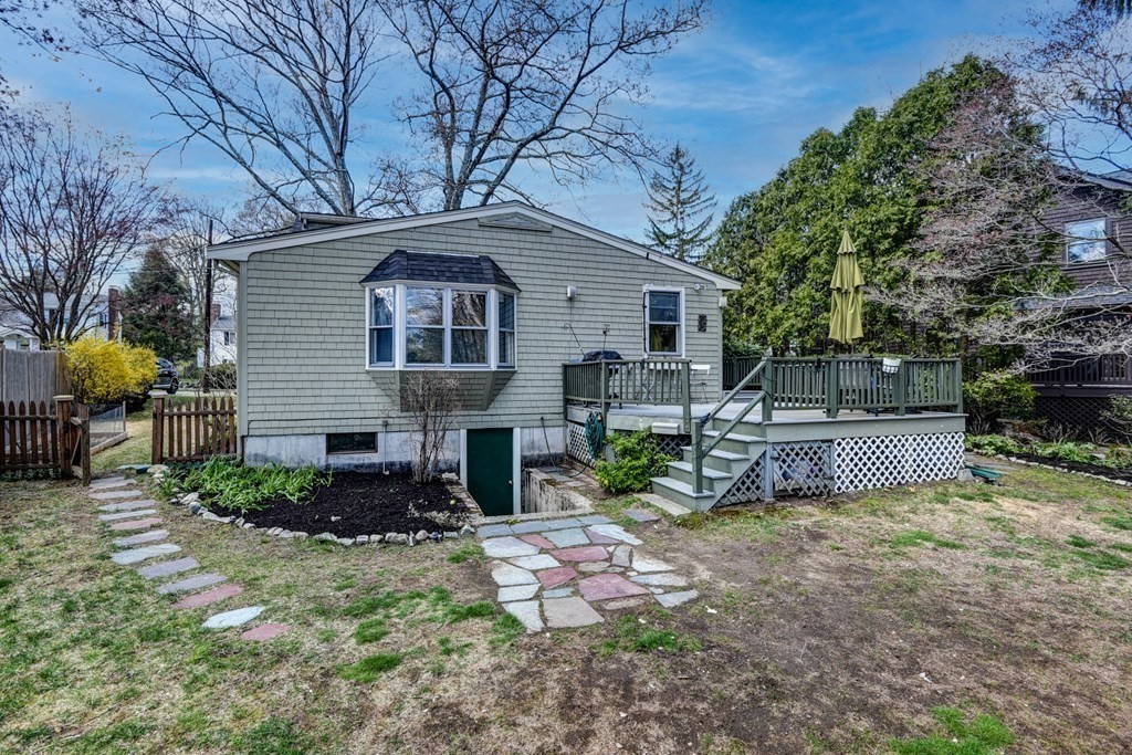 8 Oakcrest Road Needham, MA 02492 - Photo 27 of 29