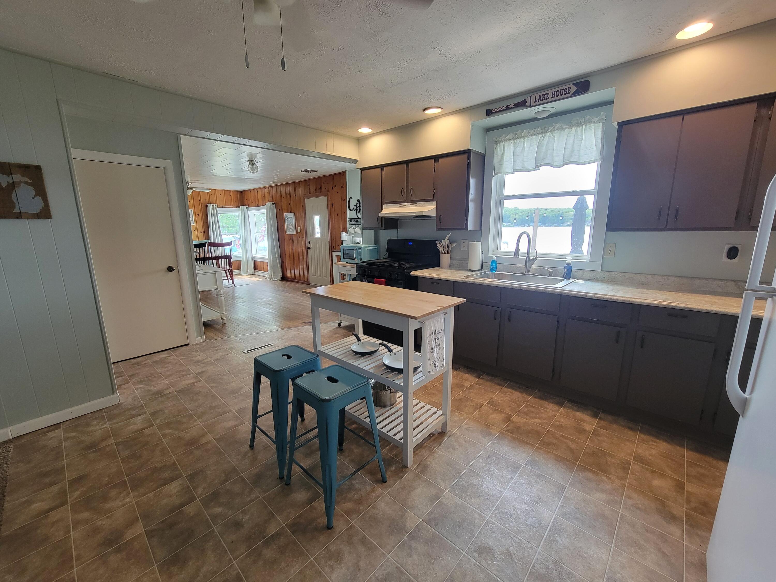63186 West Fish Lake Road Sturgis, MI 49091 - Photo 2 of 8 20250531_120855