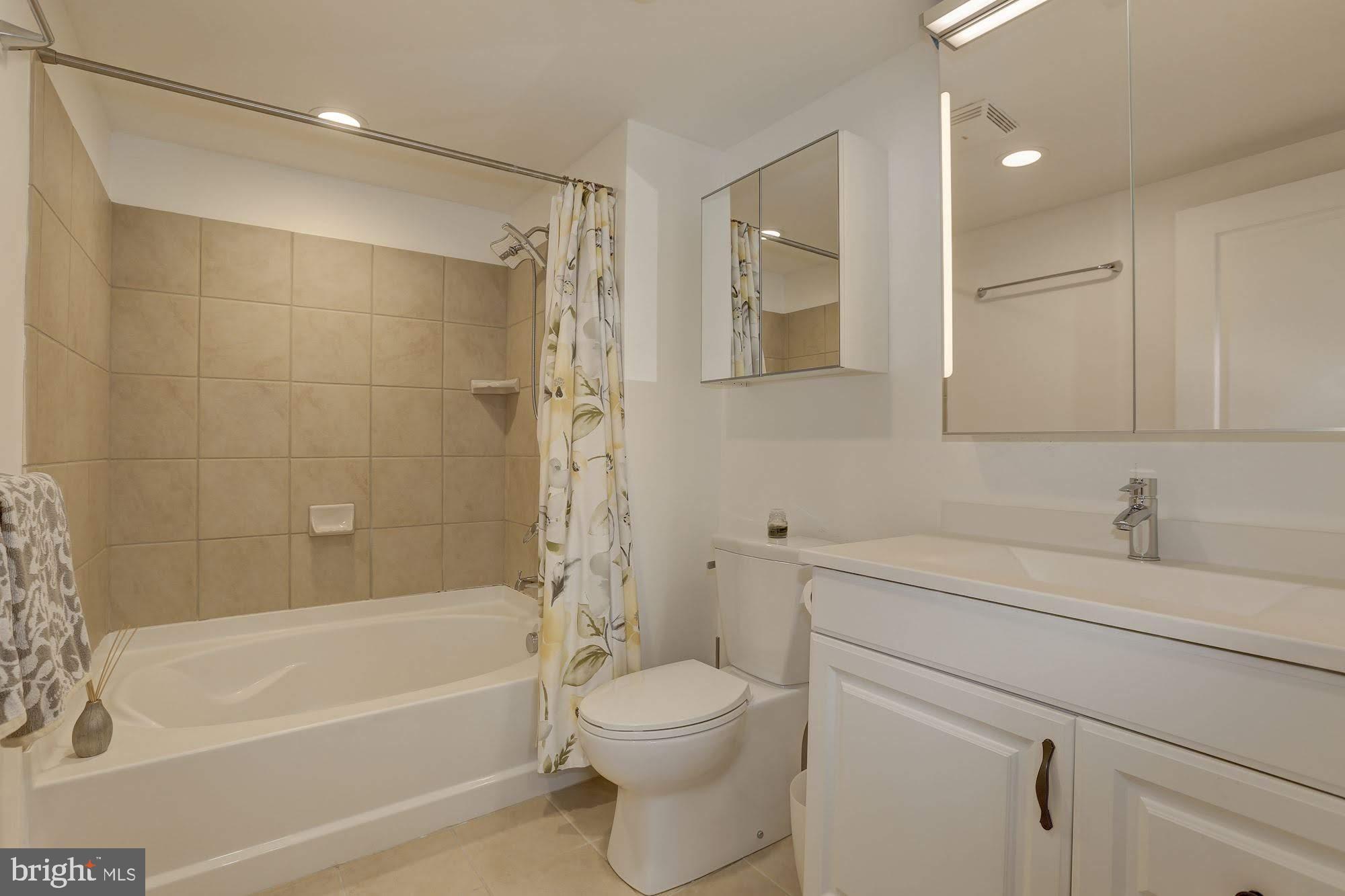 616 E Street Northwest, Unit 718 Washington, DC 20004 - Photo 27 of 90