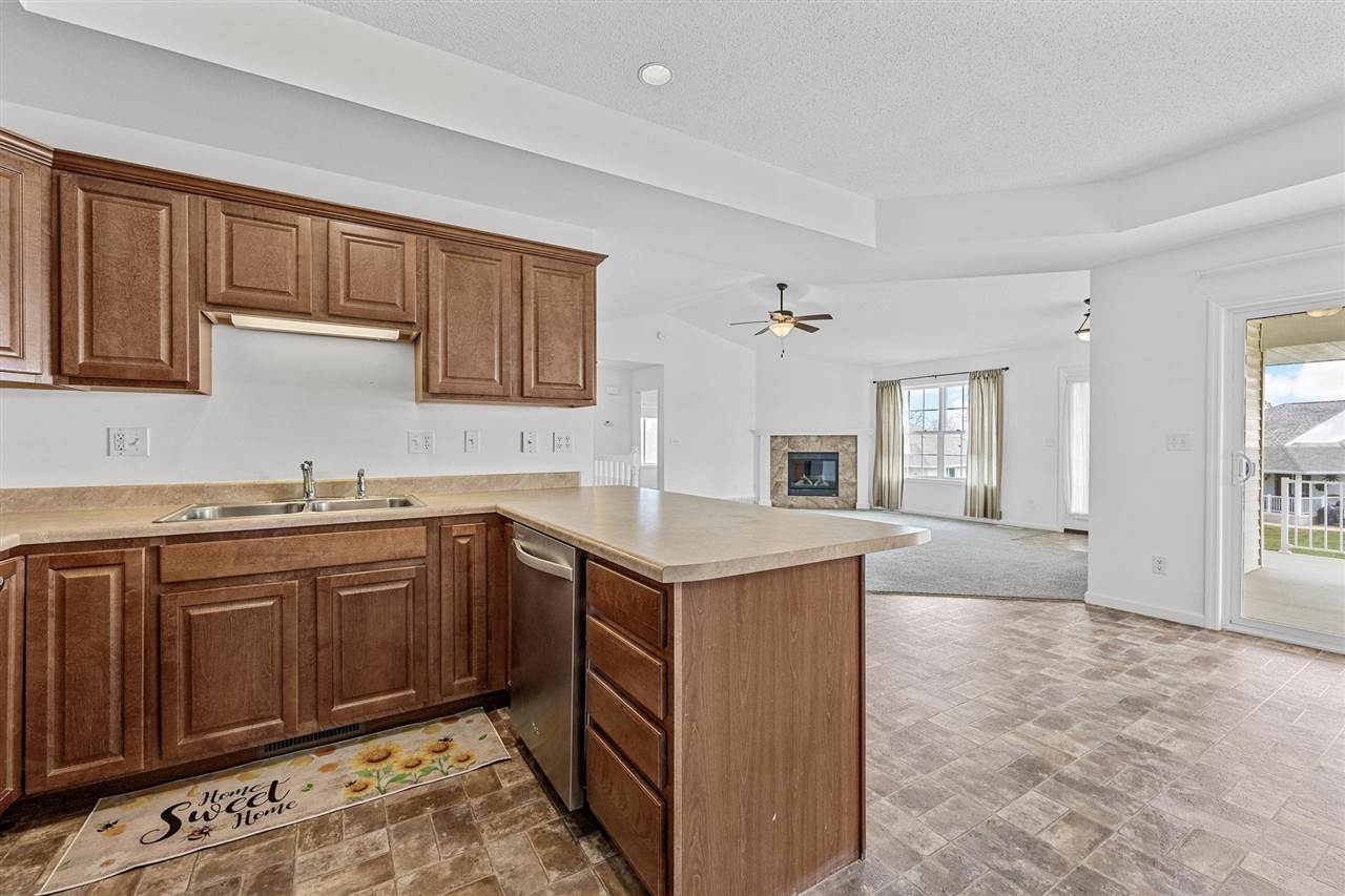 3715 Stoney Point Road Southwest Cedar Rapids, IA 52404 - Photo 9 of 25 Gallery Image 9