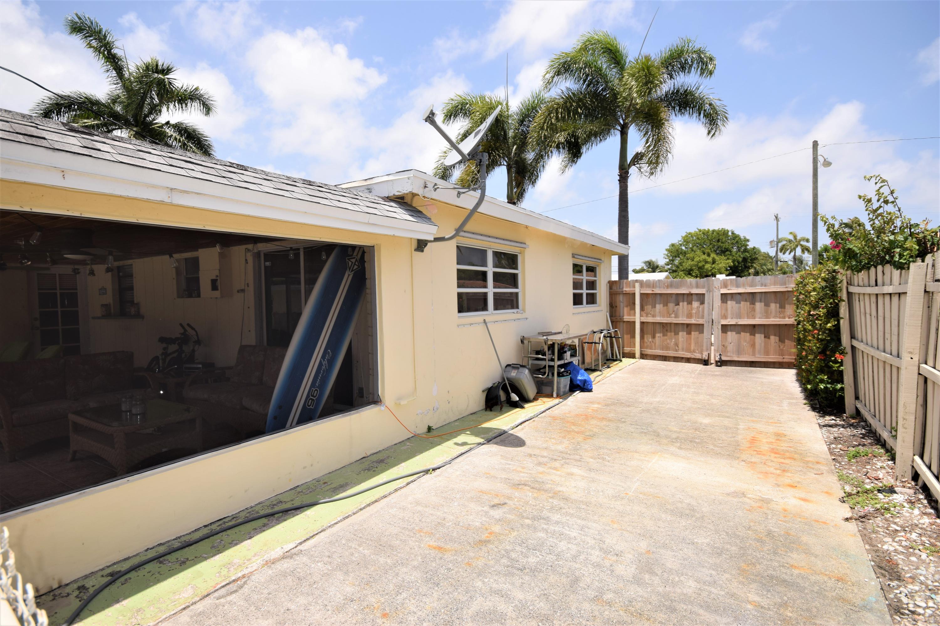 214 Northeast 28th Road Boca Raton, FL 33431 - Photo 11 of 24 DSC_6253