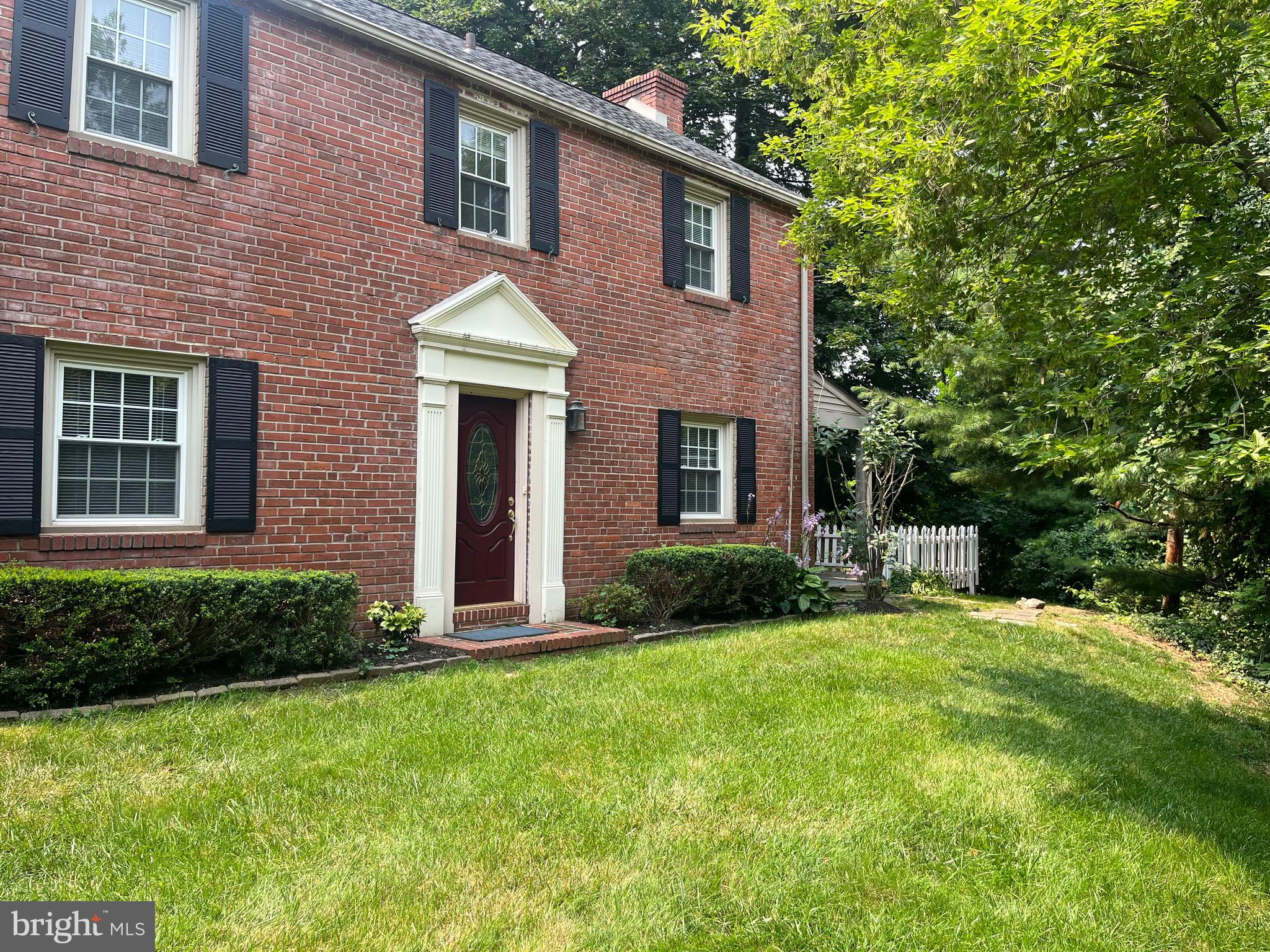 102 Hillside Circle Villanova, PA 19085 - Photo 2 of 35