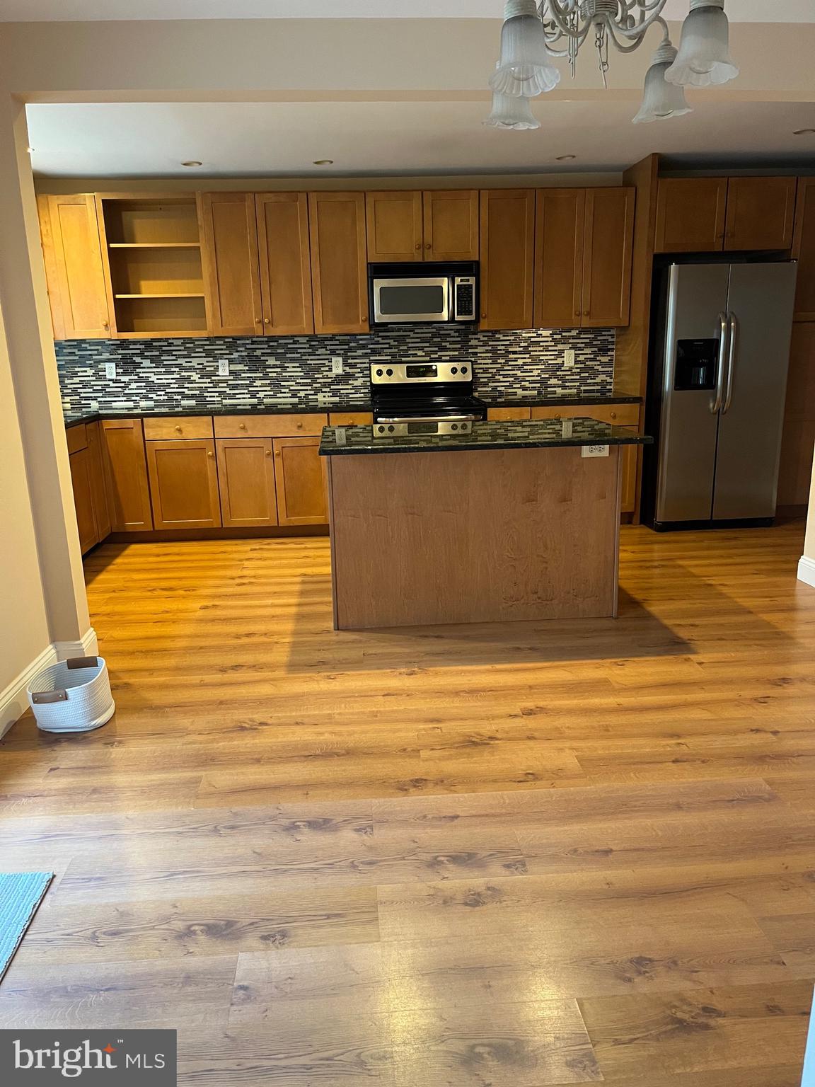 102 Hillside Circle Villanova, PA 19085 - Photo 9 of 35