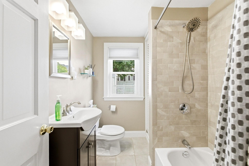 27 Topping Road Andover, MA 01810 - Photo 16 of 36