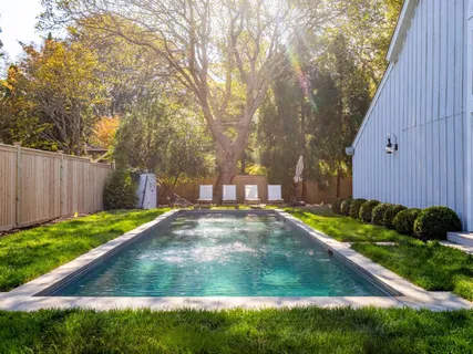 $4,500,000 | 51 Buell Lane, East Hampton, NY 11937