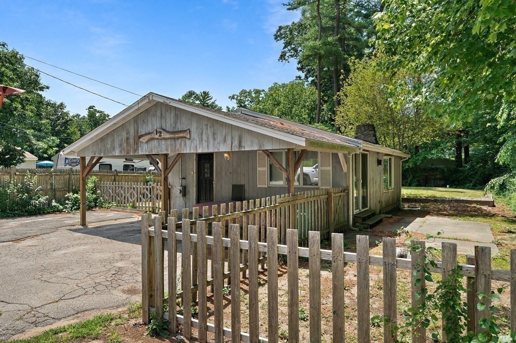 12 Beach Road Pembroke, MA 02359 - Photo 4 of 26 Gallery Image 4