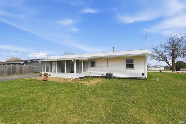 $207,900 | 3900 North Salem Road, Decatur, IN 46733