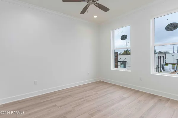 $1,950 | 1510 Kaliste Saloom Road, Unit 402, Lafayette, LA 70508