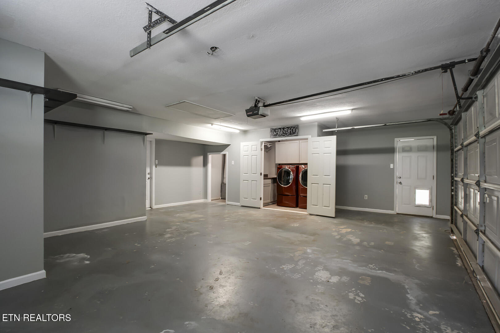 145 Van Stowe Road Harriman, TN 37748 - Photo 45 of 60 45_VanStoweRoad_145_Garage03