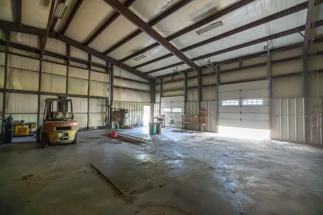 $1,058,600 | 3497 Southwest County Road 1067, Butler, MO 64730