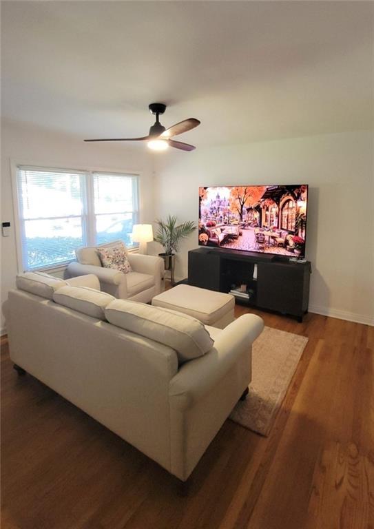 3267 Bonway Drive Decatur, GA 30032 - Photo 12 of 21 a living room with furniture and a painting