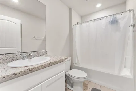 $300,000 | 2213 North Savannah Lakes Dr Lake North, Lake Charles, LA 70607