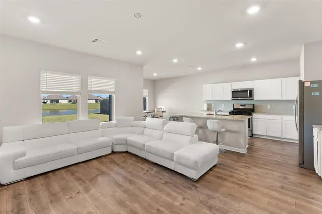 $300,000 | 2213 North Savannah Lakes Dr Lake North, Lake Charles, LA 70607