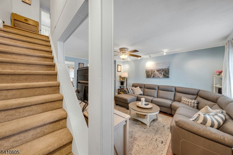 48 Hastings Avenue, Unit B Rutherford, NJ 07070 - Photo 11 of 20