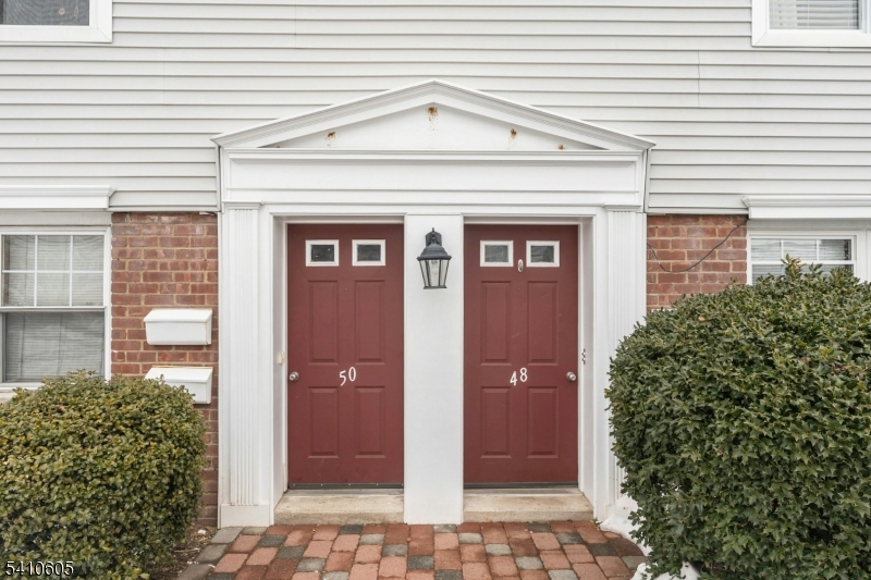 48 Hastings Avenue, Unit B Rutherford, NJ 07070 - Photo 3 of 20