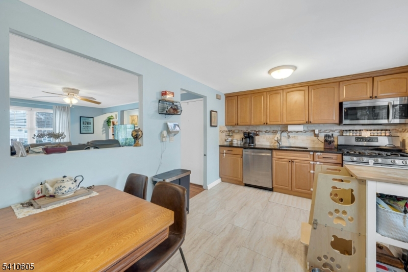 48 Hastings Avenue, Unit B Rutherford, NJ 07070 - Photo 9 of 20