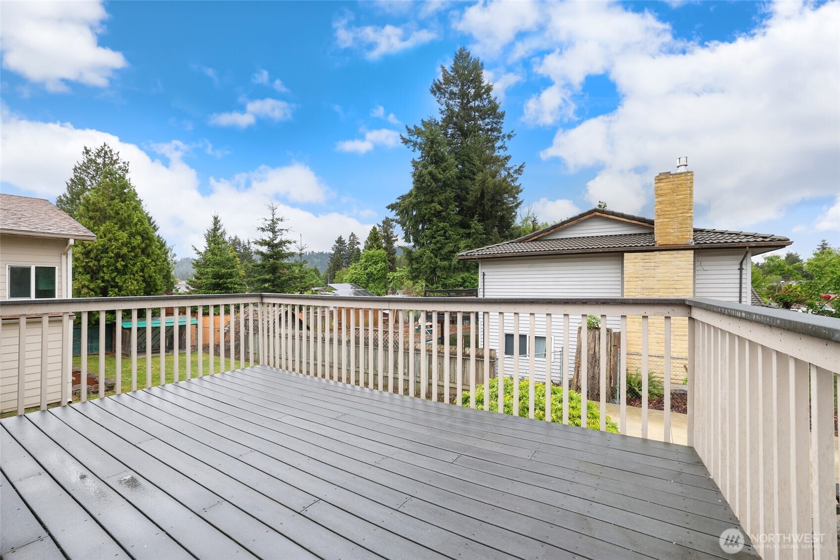 2402 Union Avenue Northeast Renton, WA 98059 - Photo 30 of 39