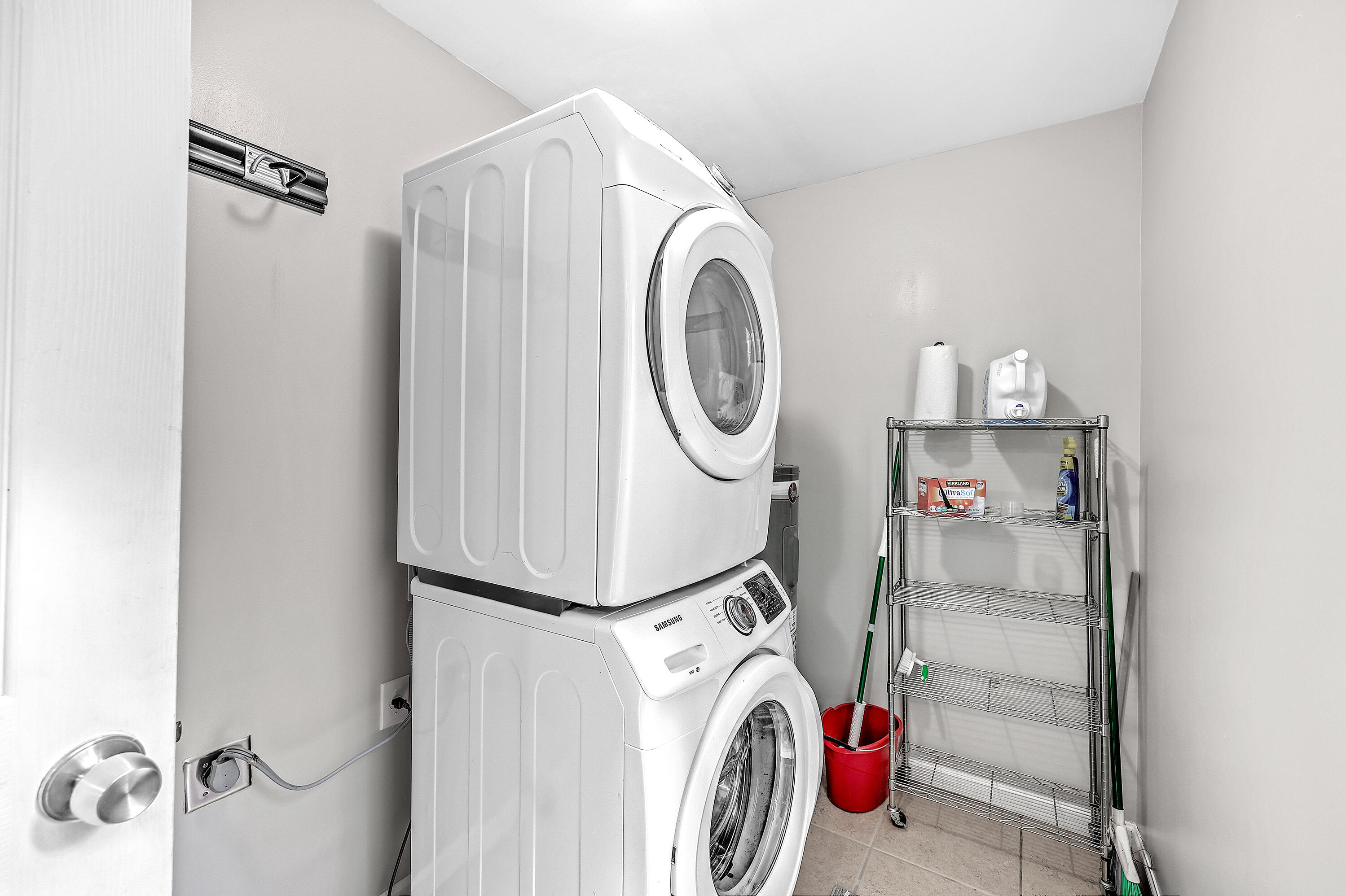 292 Fleming Road, Unit B Charleston, SC 29412 - Photo 13 of 26 ZYN_1048_49_50_51_52_53_54