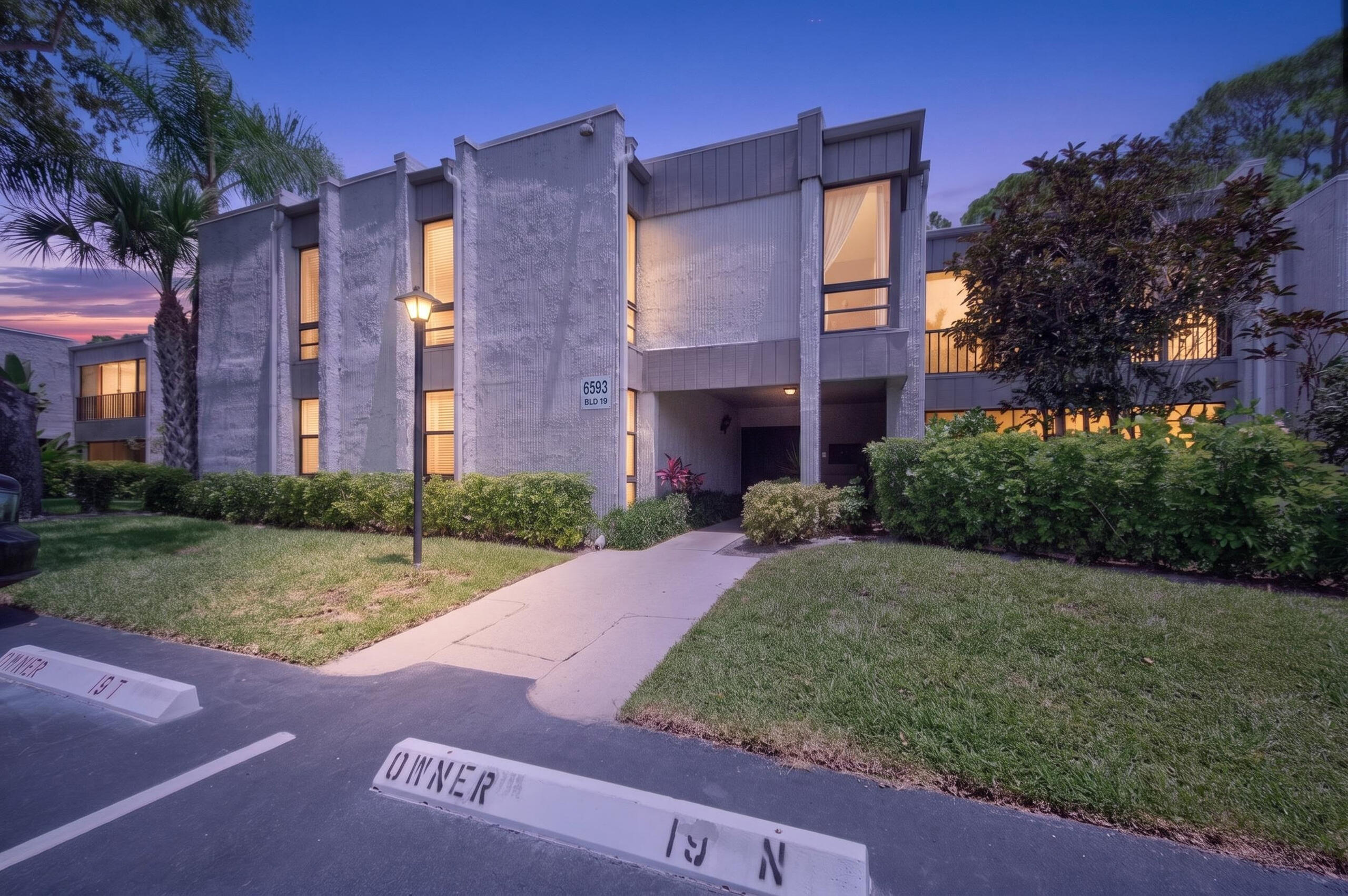 6593 Spring Bottom Way, Unit 137 Boca Raton, FL 33433 - Photo 32 of 32 067_DSC_1124#twilight