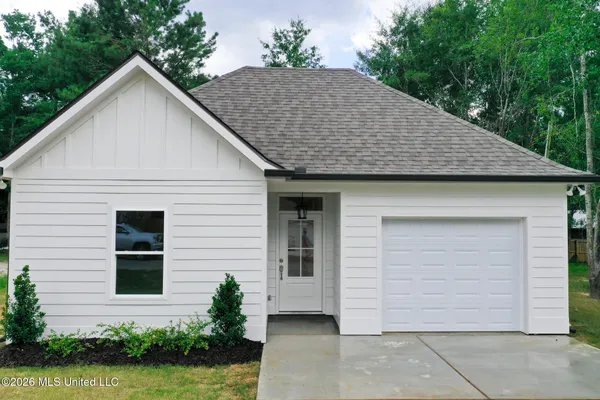 $265,000 | 10726 Linohau Way, Diamondhead, MS 39525
