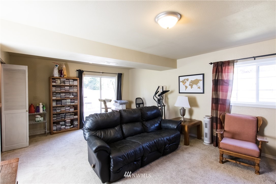 1729 225th Street Southeast Bothell, WA 98021 - Photo 14 of 19