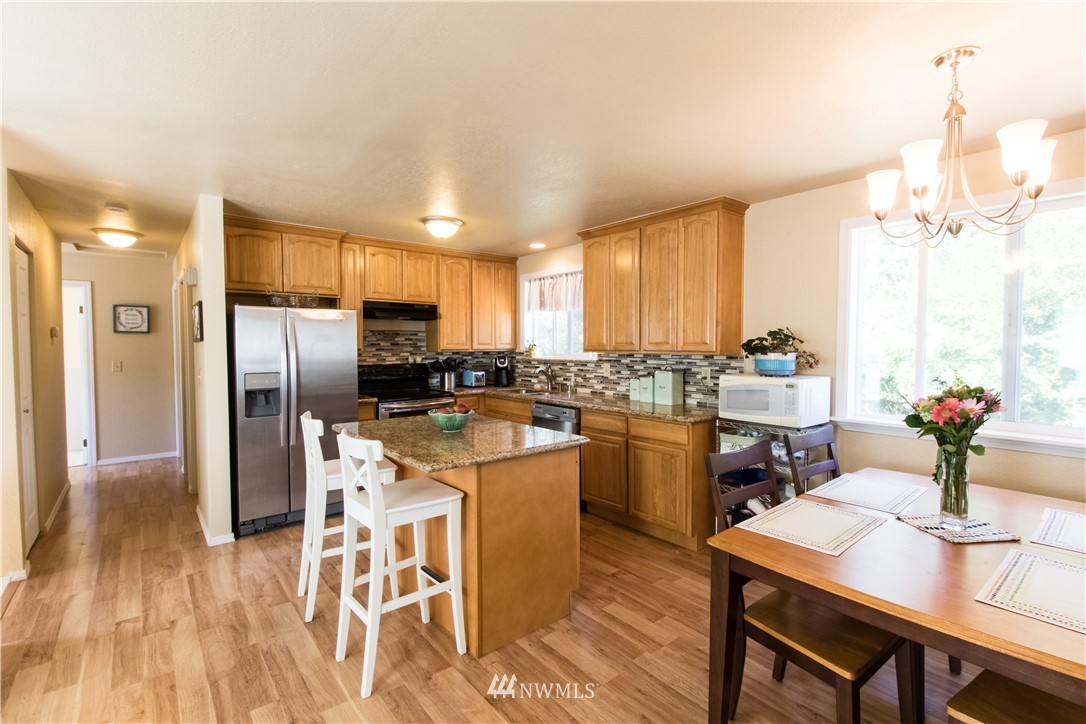 1729 225th Street Southeast Bothell, WA 98021 - Photo 3 of 19