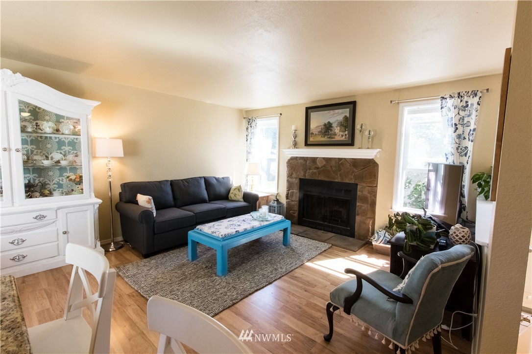 1729 225th Street Southeast Bothell, WA 98021 - Photo 7 of 19