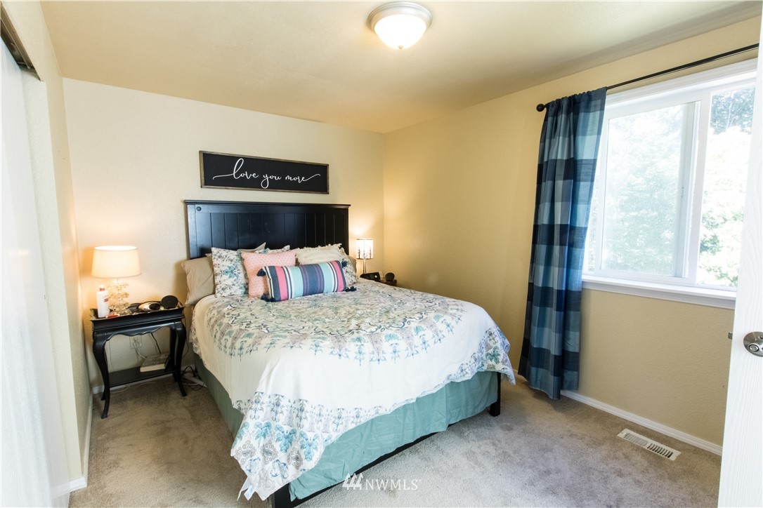 1729 225th Street Southeast Bothell, WA 98021 - Photo 9 of 19