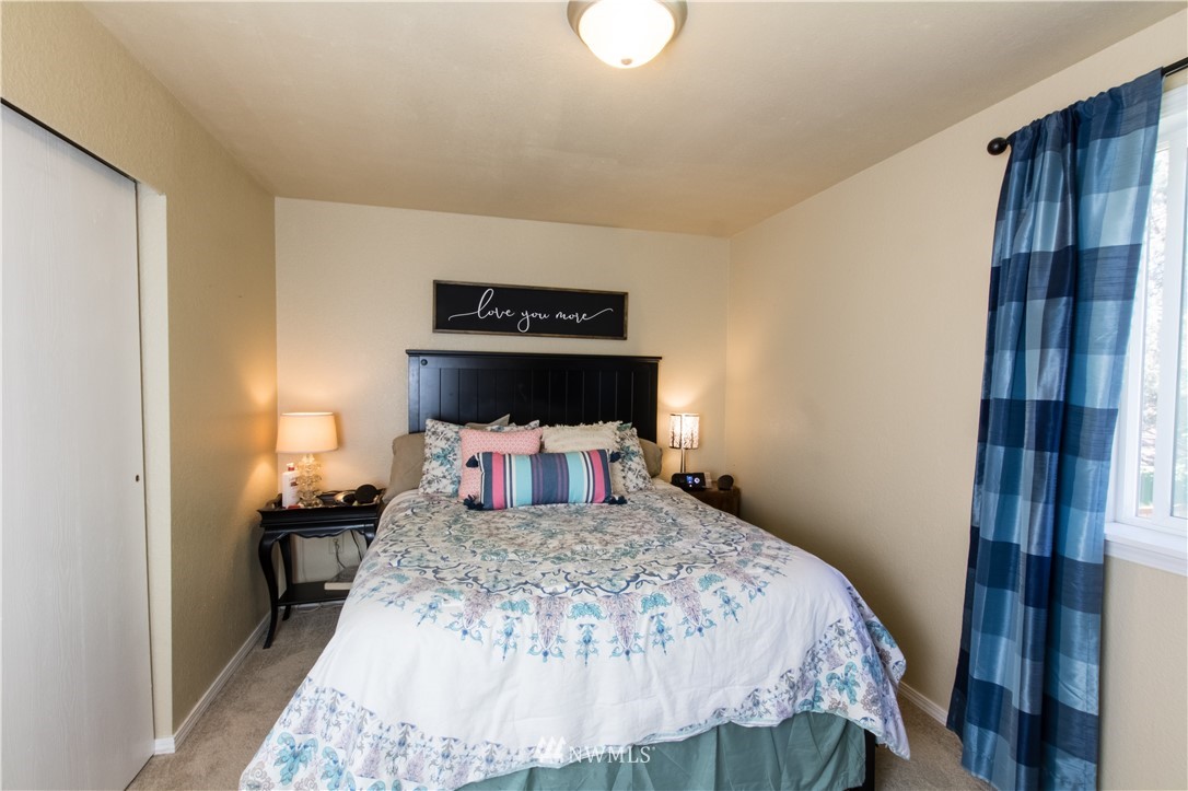 1729 225th Street Southeast Bothell, WA 98021 - Photo 10 of 19