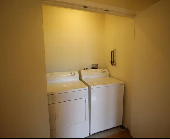 $2,100 | 915 South Oak Park Avenue, Unit 2B, Oak Park, IL 60304