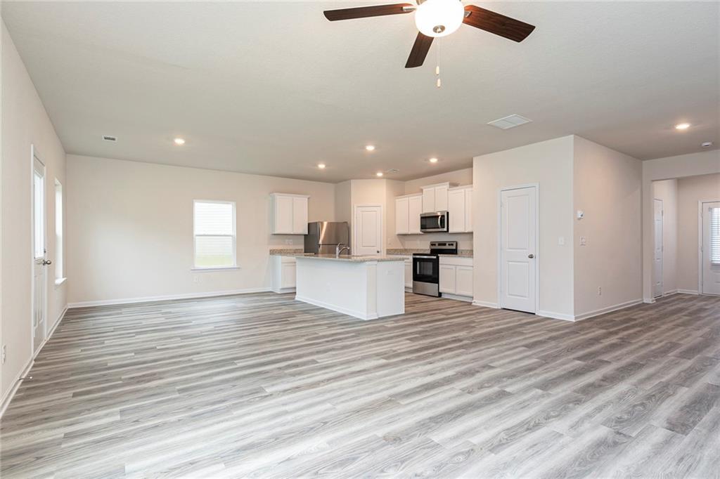 410 Prescott Way Villa Rica, GA 30180 - Photo 5 of 17