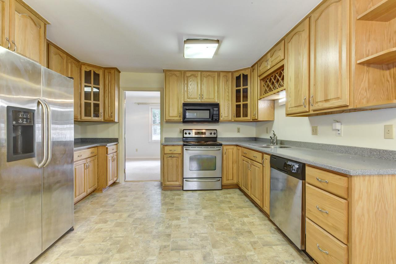 5009 Will-O-Dean Road Raleigh, NC 27616 - Photo 5 of 25 Kitchen