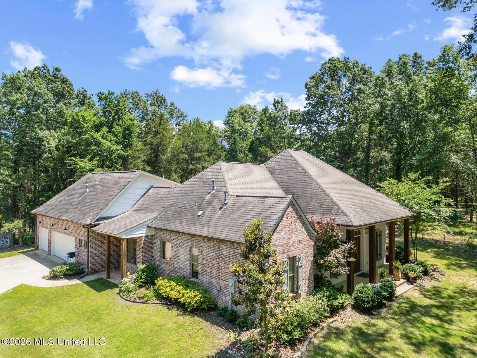 161 Oakdale Road Madison, MS 39110 - Photo 2 of 50 Side