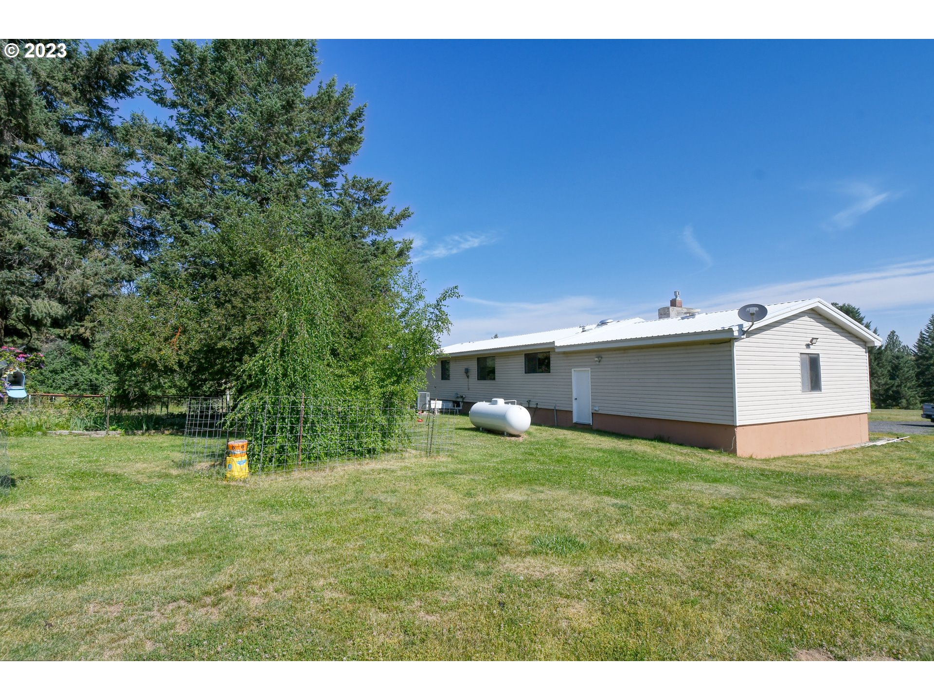 49414 County 1028 Road Pendleton, OR 97801 - Photo 12 of 48 a fire hydrant in the middle of a field