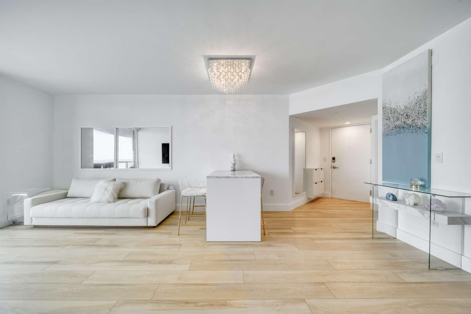 6365 Collins Avenue, Unit 2406 Miami Beach, FL 33141 - Photo 7 of 22 Photo 7