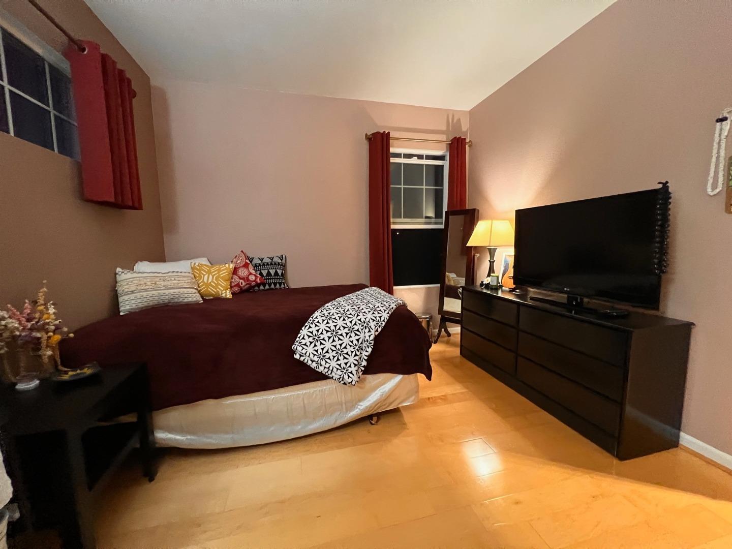 484 Presidio Place Tracy, CA 95377 - Photo 29 of 40 a living room with furniture and a flat screen tv