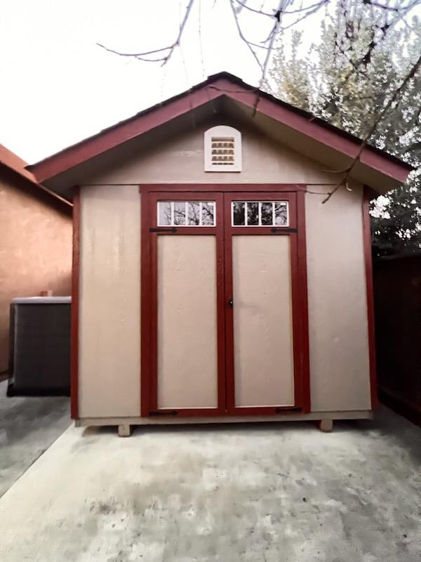 484 Presidio Place Tracy, CA 95377 - Photo 38 of 40 a view of a house with a outdoor space