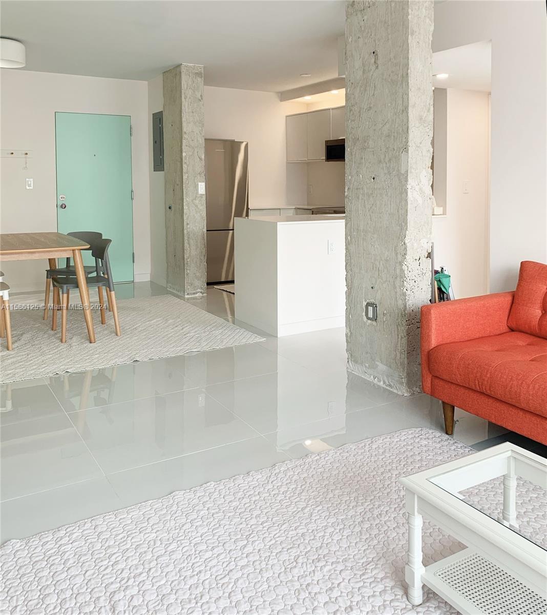 1345 Lincoln Road, Unit 705 Miami Beach, FL 33139 - Photo 3 of 42 Gallery Image 3