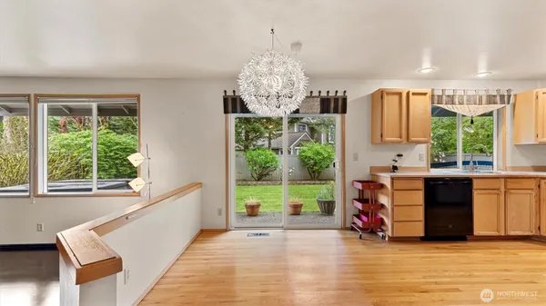 $4,150 | 24609 Southeast 45th Way, Issaquah, WA 98029