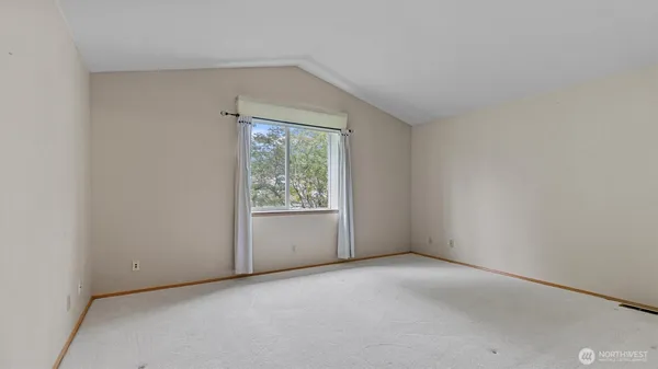$4,150 | 24609 Southeast 45th Way, Issaquah, WA 98029